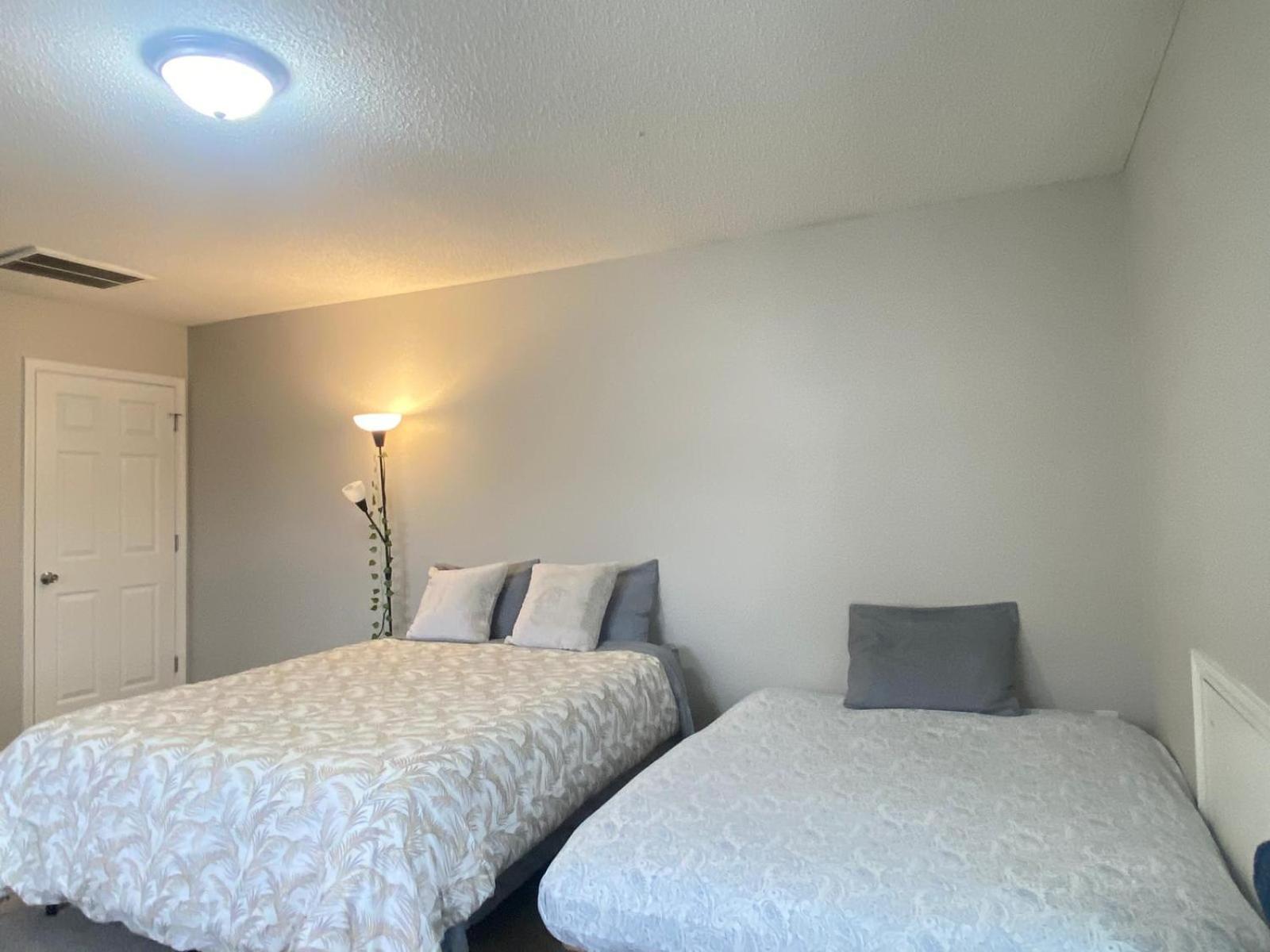 Private Room & Bathroom Close To Downtown Ρόλι Εξωτερικό φωτογραφία