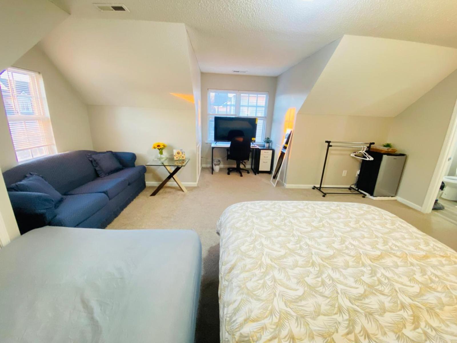 Private Room & Bathroom Close To Downtown Ρόλι Εξωτερικό φωτογραφία